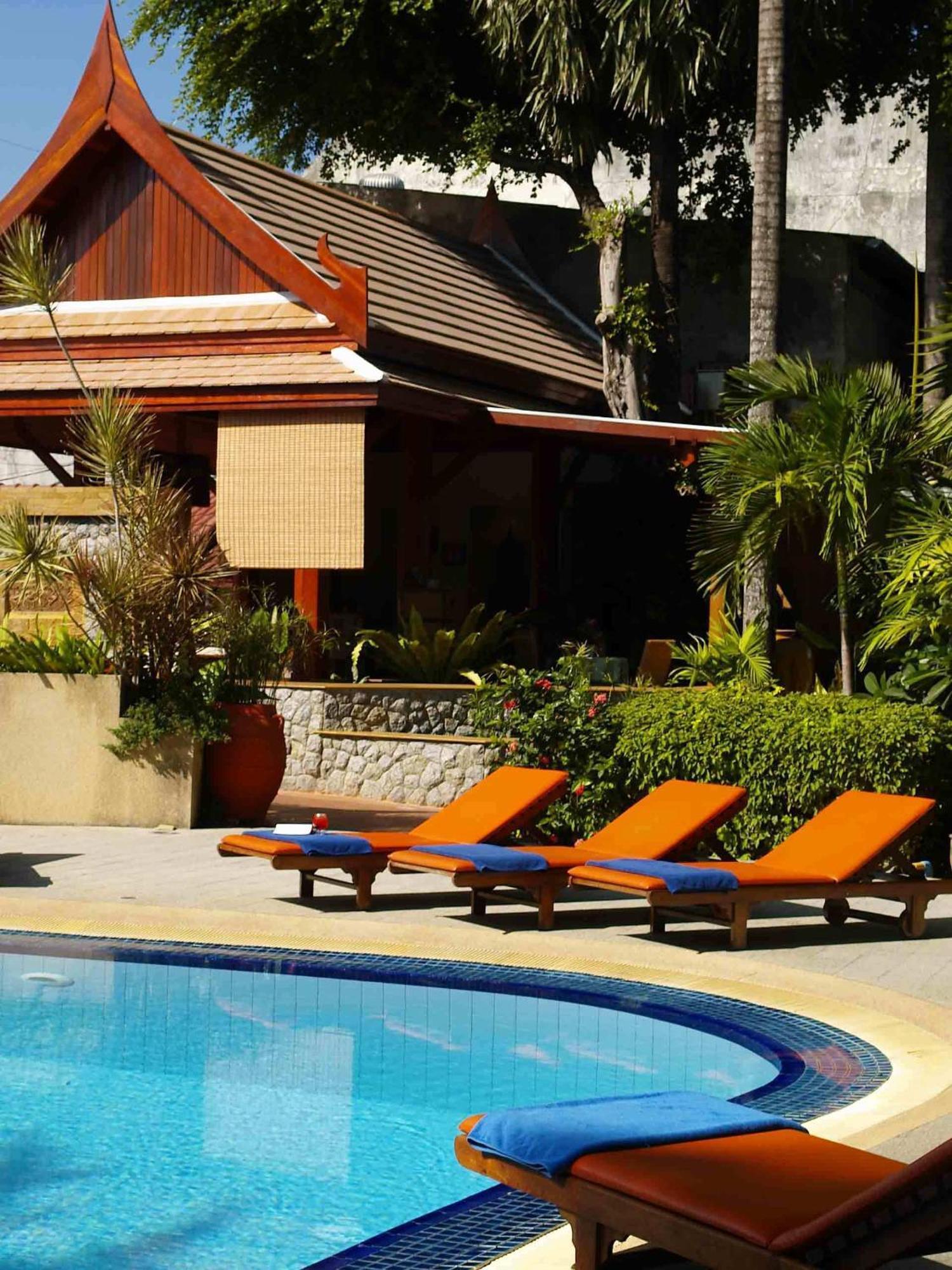 Safari Beach Hotel Patong Exterior photo