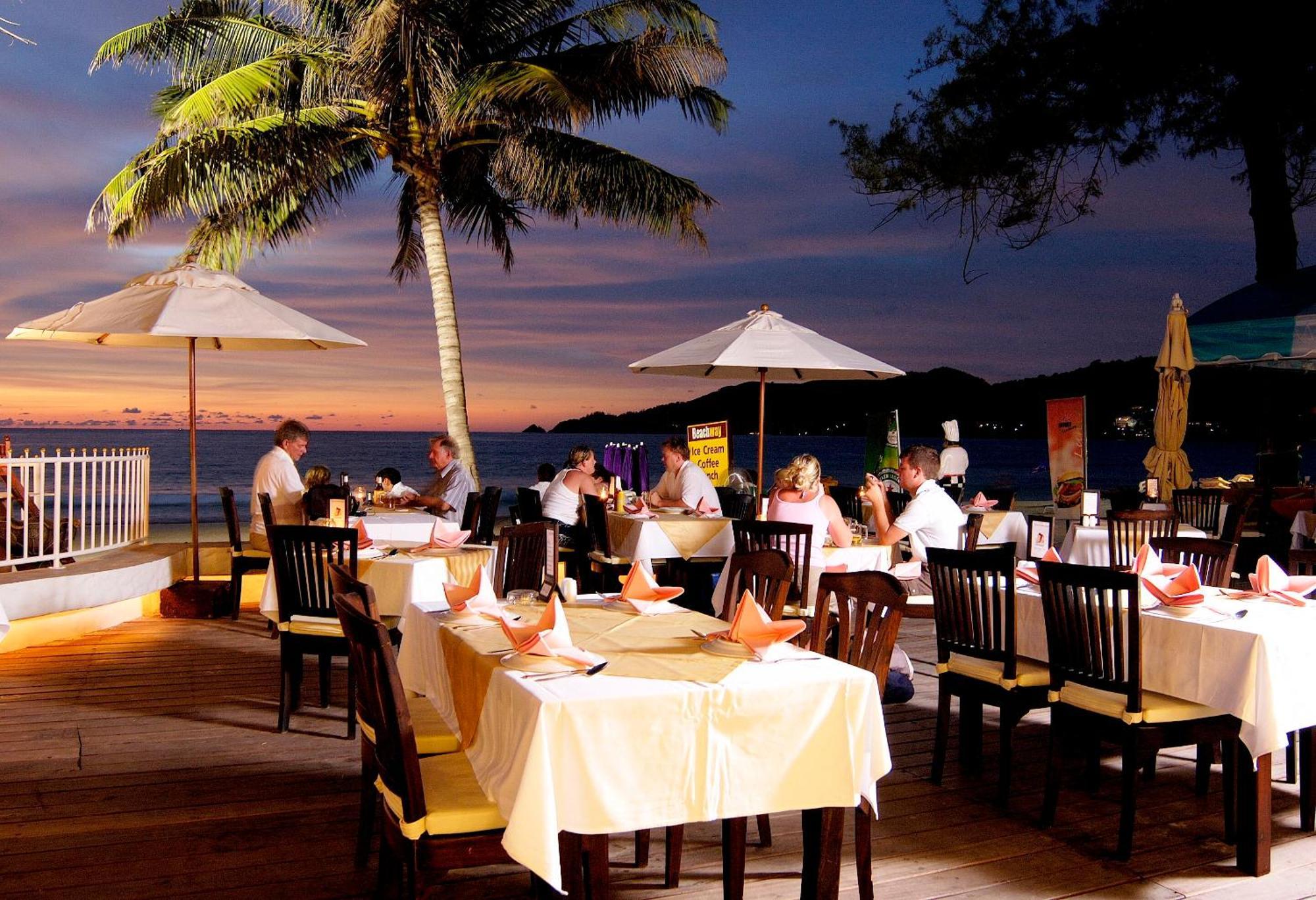 Safari Beach Hotel Patong Exterior photo