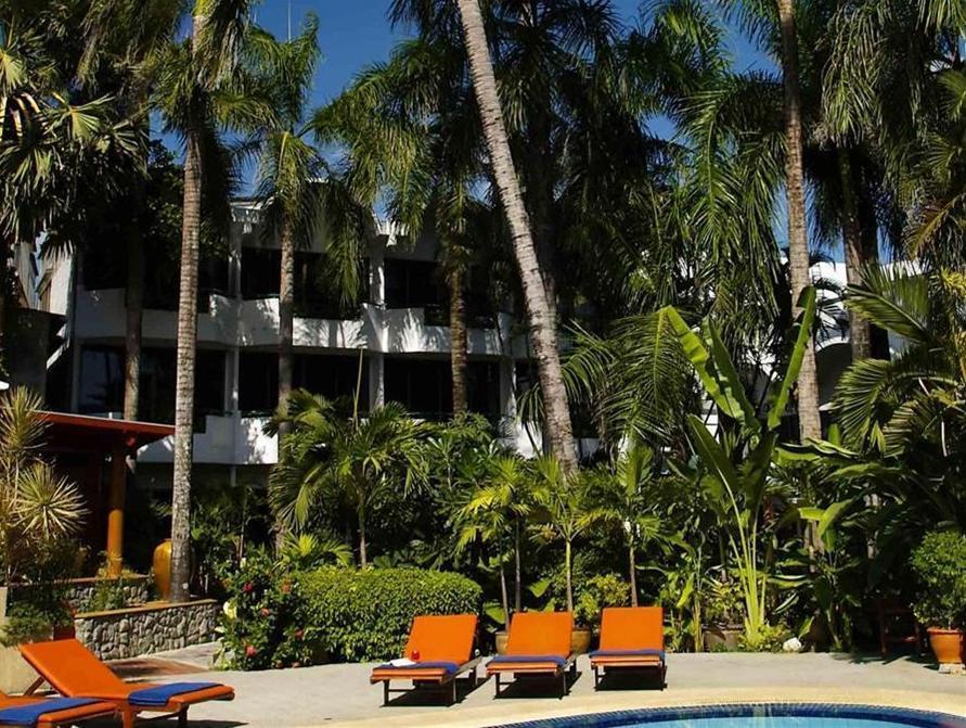 Safari Beach Hotel Patong Exterior photo